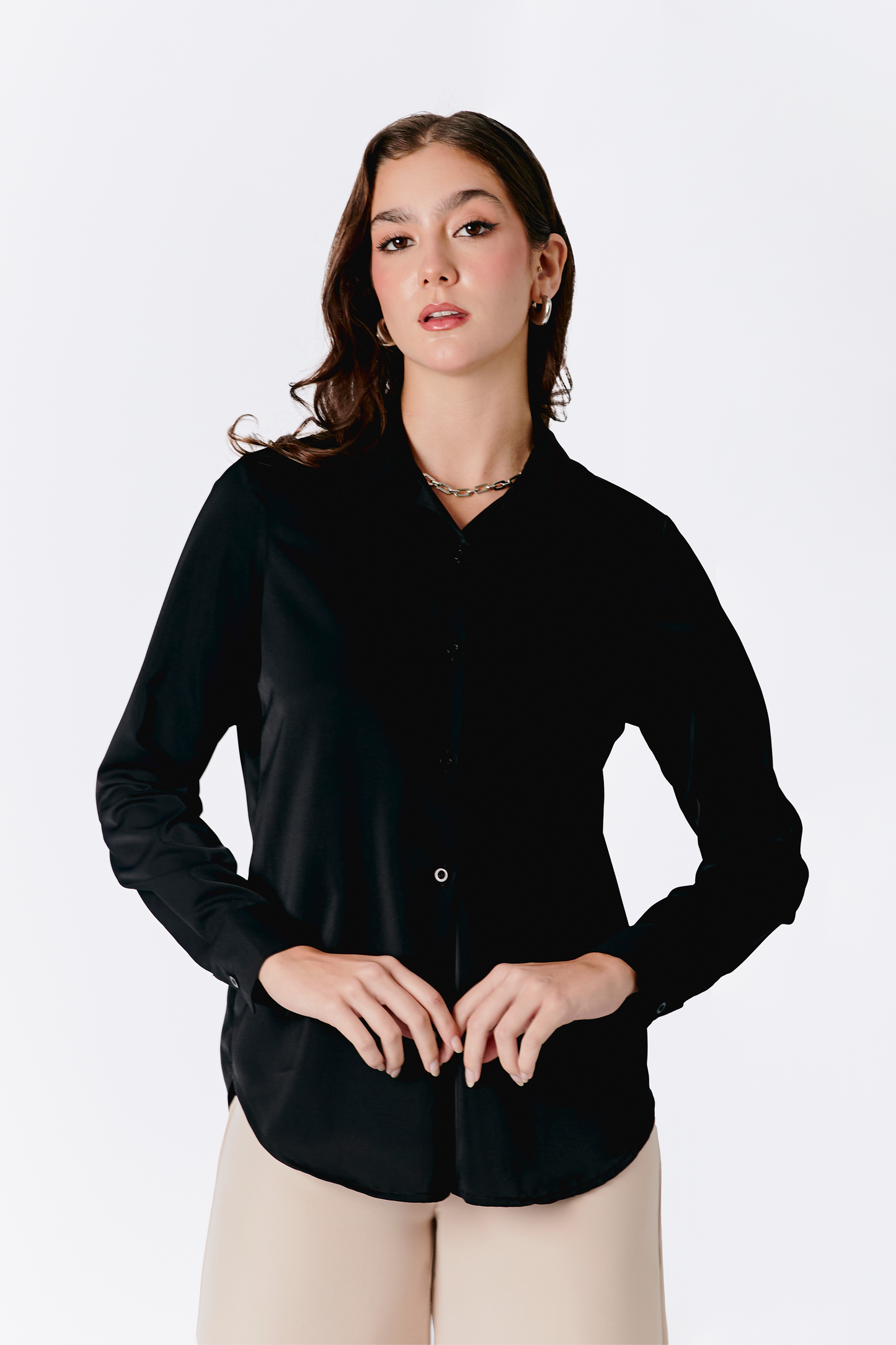 BLUSA LORENA MANGA LARGA CON BOTONES NEGRO