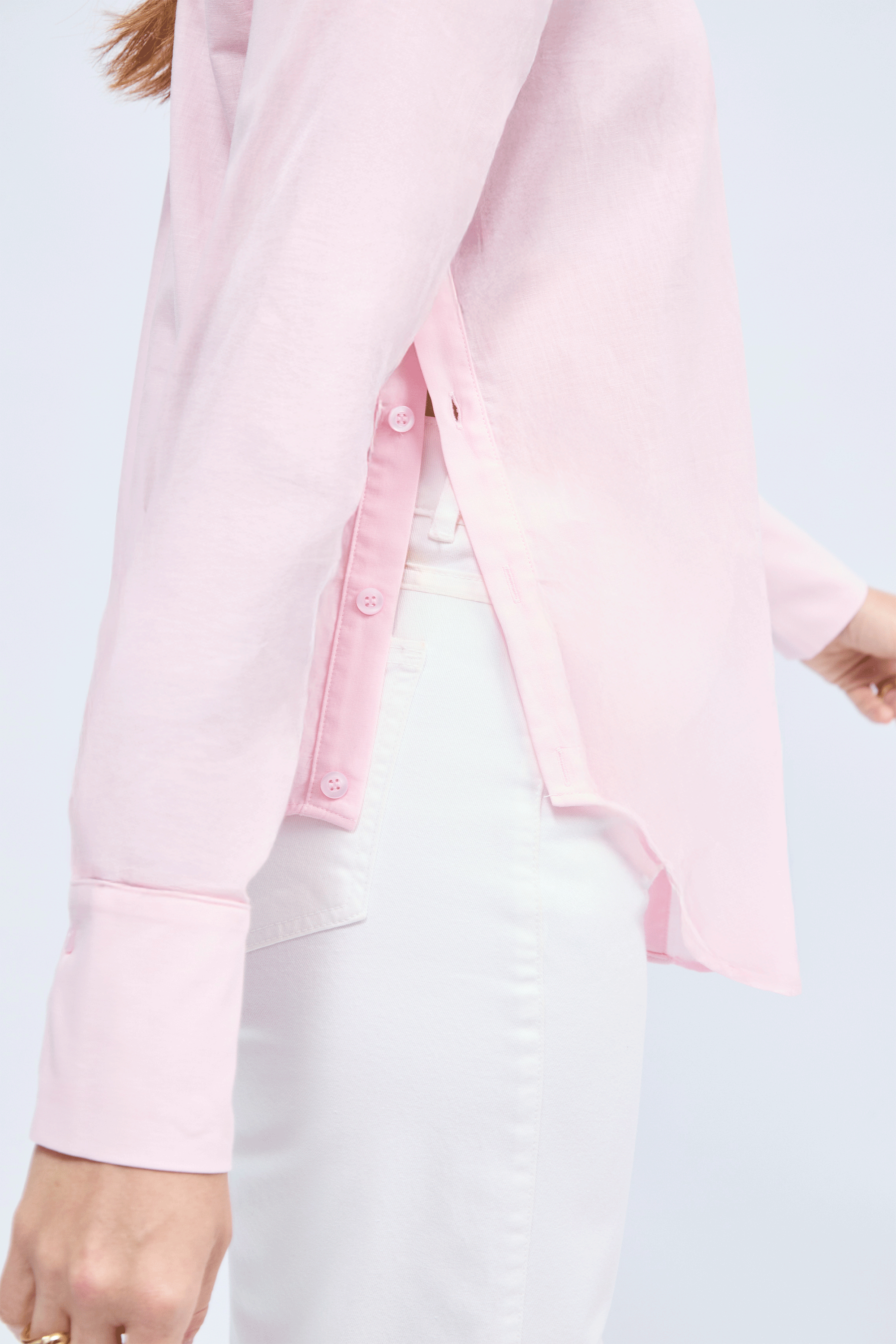 Blusa Cecile manga larga con aberturas laterales rosa