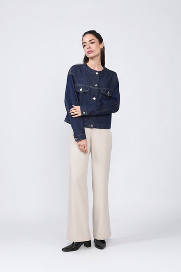CASACA DENIM CON BOLSILLO INTERNO NATURAL