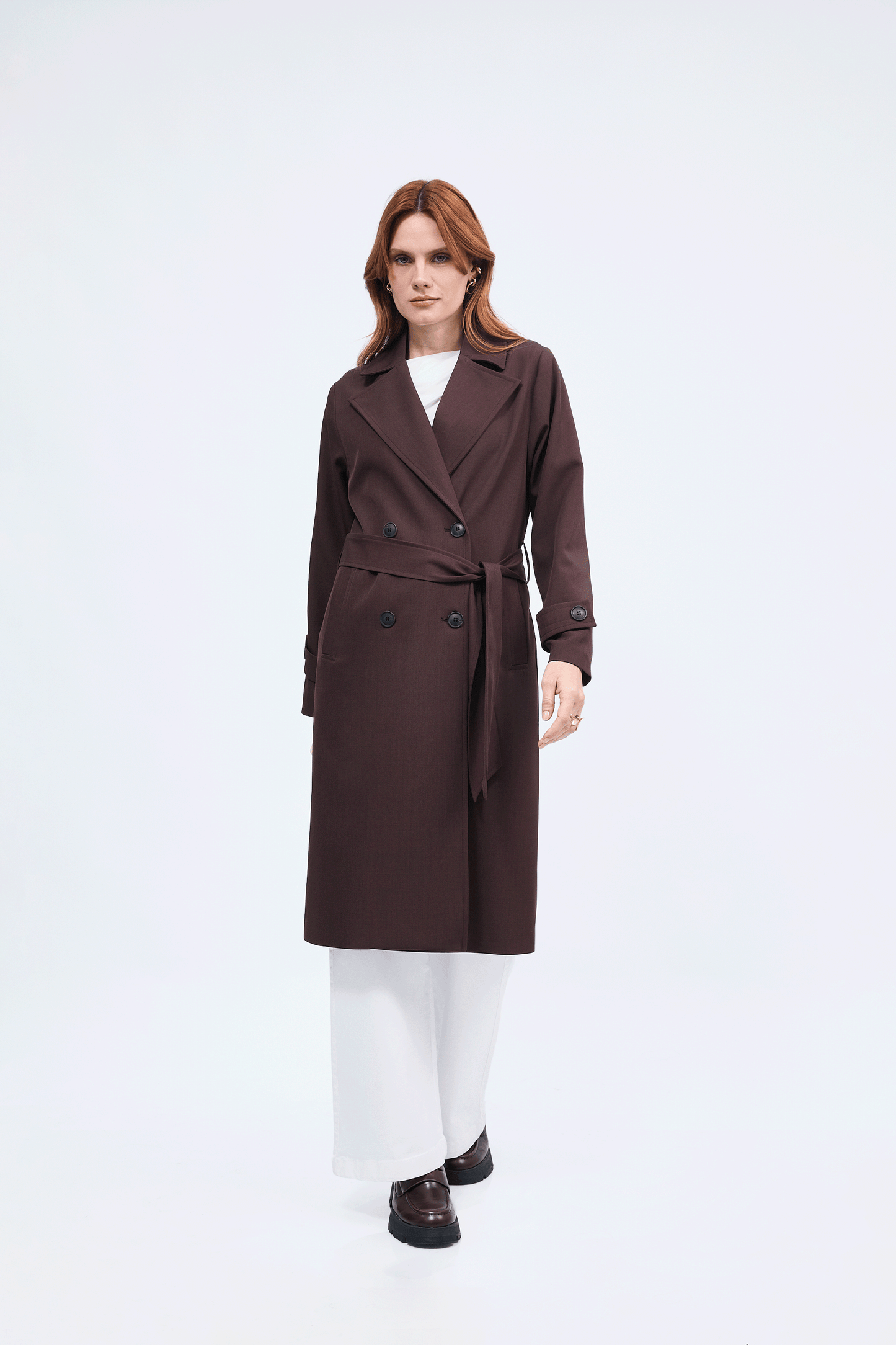 Gabardina Becca larga con abertura y bolsillos funcionales Marron
