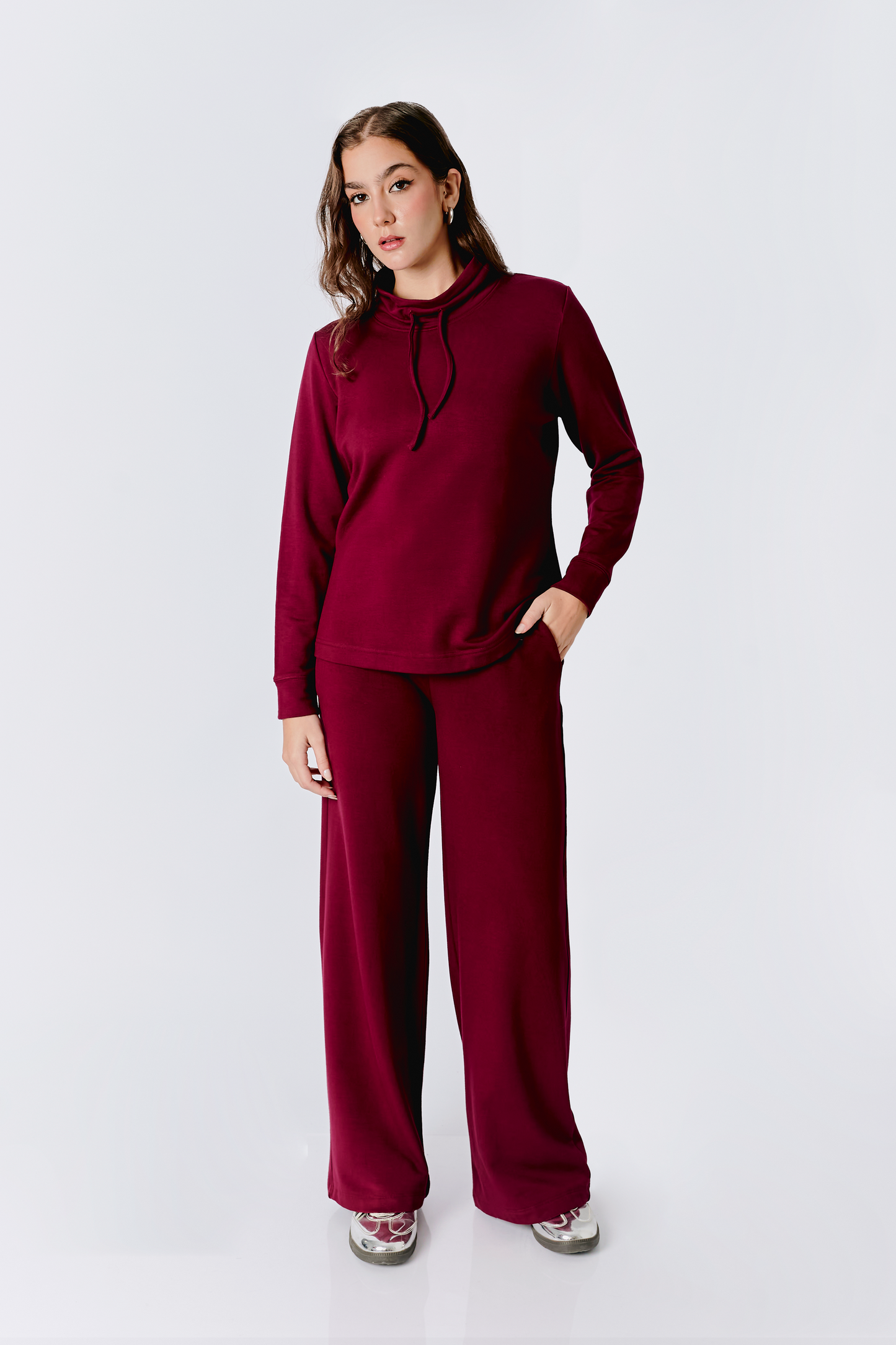 PANTALÓN A LA CINTURA LOURDES CON BOLSILLO BURGUNDY