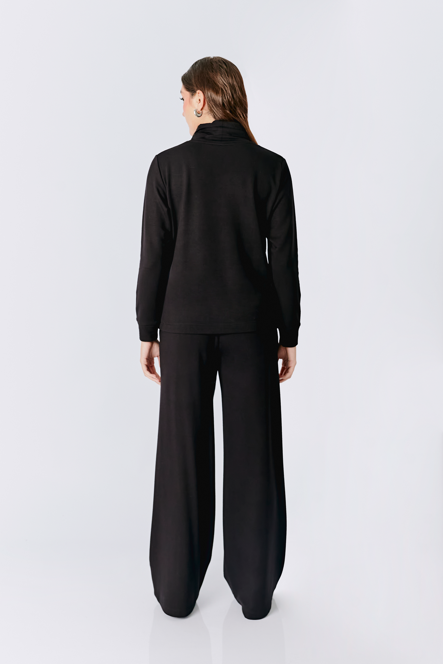 PANTALÓN A LA CINTURA LOURDES CON BOLSILLO NEGRO