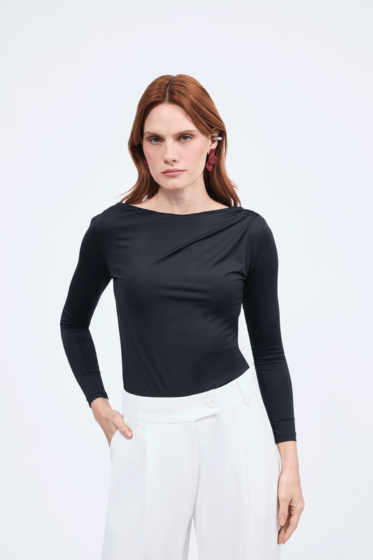 Polo Ellie con detalle fruncido manga larga negro