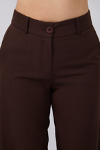 PANTALON SEMI PALAZZO CON BOLSILLOS LATERALES MARRON - DHALIA