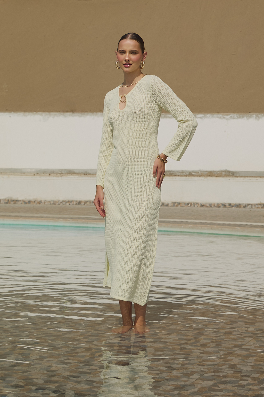 VESTIDO TEJIDO CON ESCOTE AMARILLO - BALI