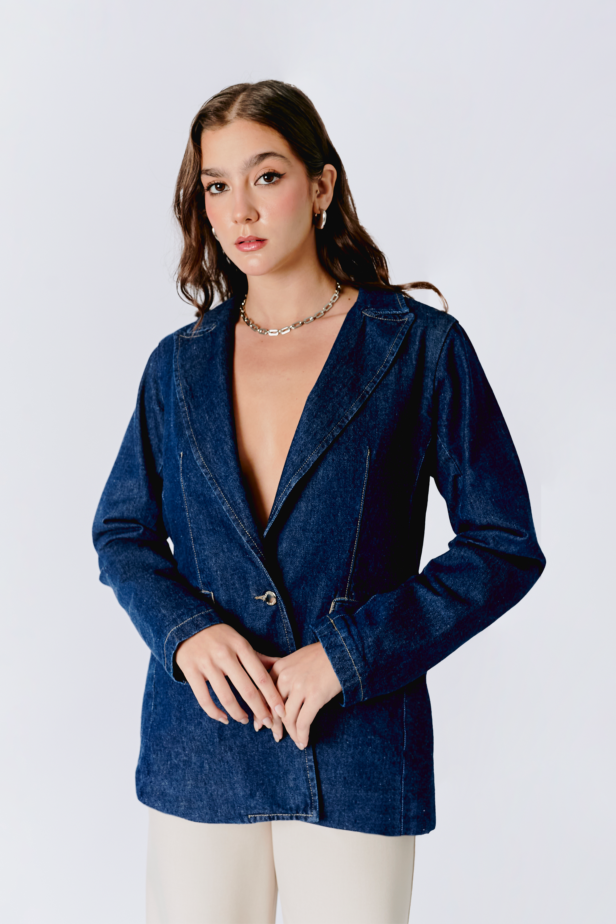 BLAZER DENIM CON BOLSILLOS FUNCIONALES NATURAL