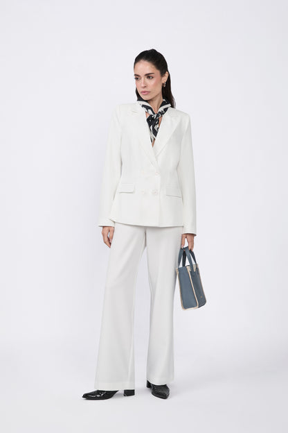 Blazer Daphne cruzado con solapa y bolsillos perla
