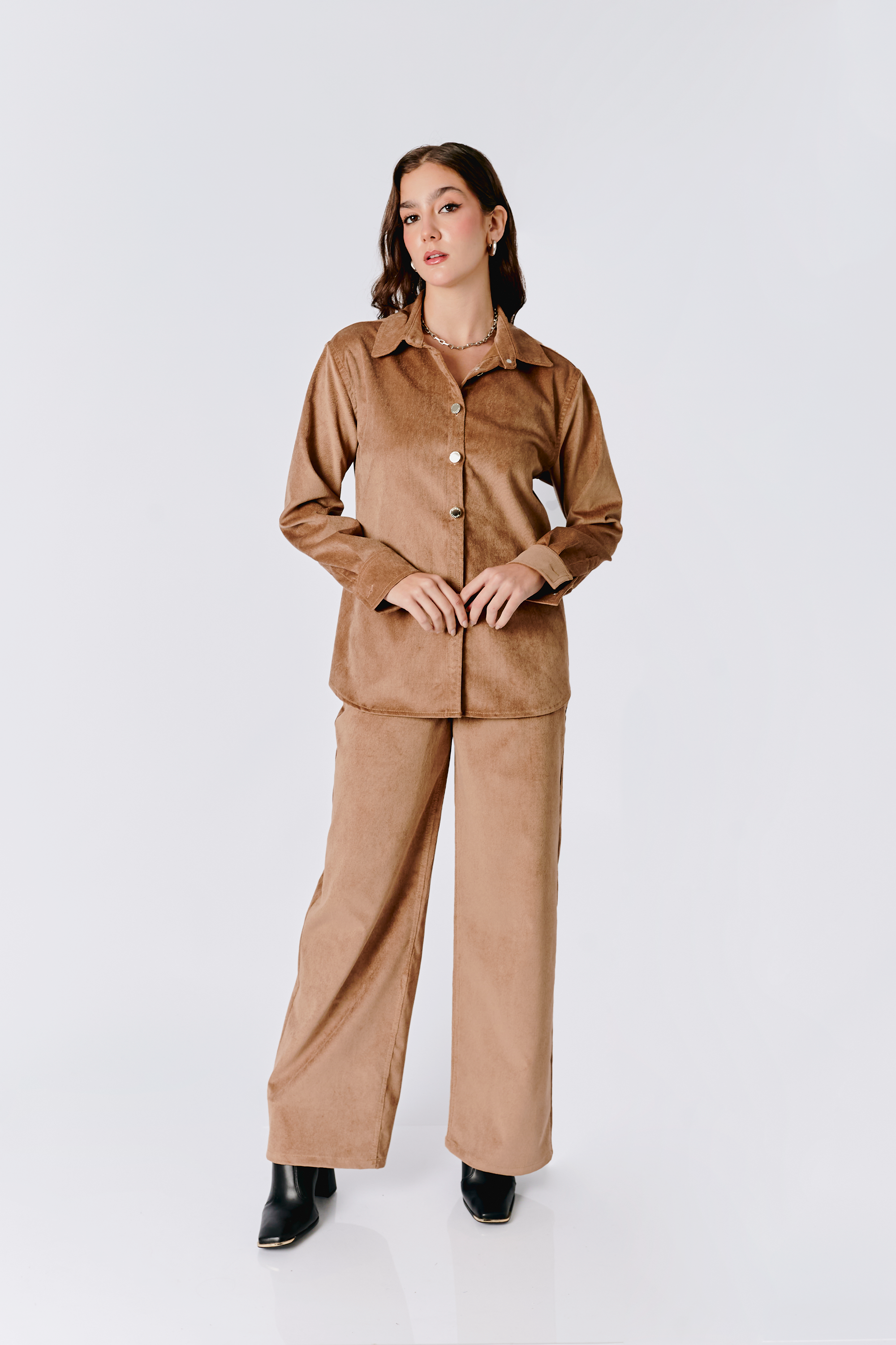 CAMISA THAIS DE CORDUROY MANGA LARGA MUJER BANATY