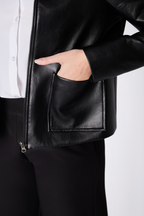 CASACA GINEBRA DE CUERINA CON CIERRE NEGRO