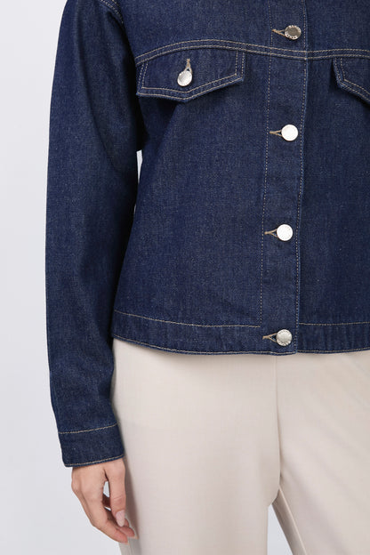 CASACA DENIM CON BOLSILLO INTERNO NATURAL