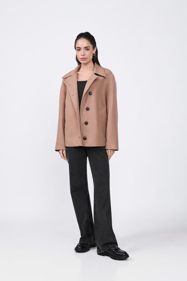 Casaca Kenia semi-oversize con bolsillos laterales cocoa