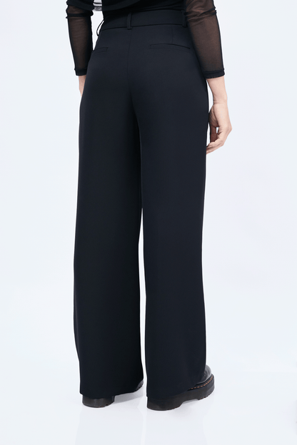 Pantalón Paris semi palazo con pinzas y bolsillos Negro