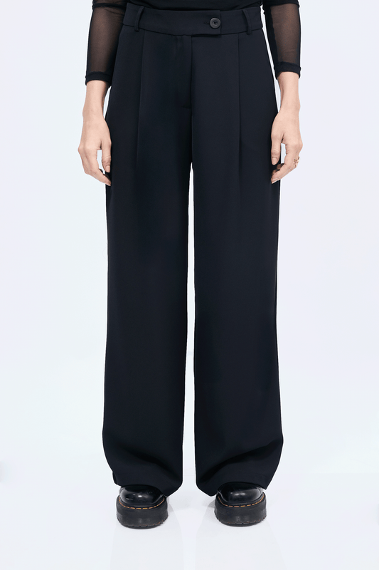 Pantalón Paris semi palazo con pinzas y bolsillos Negro