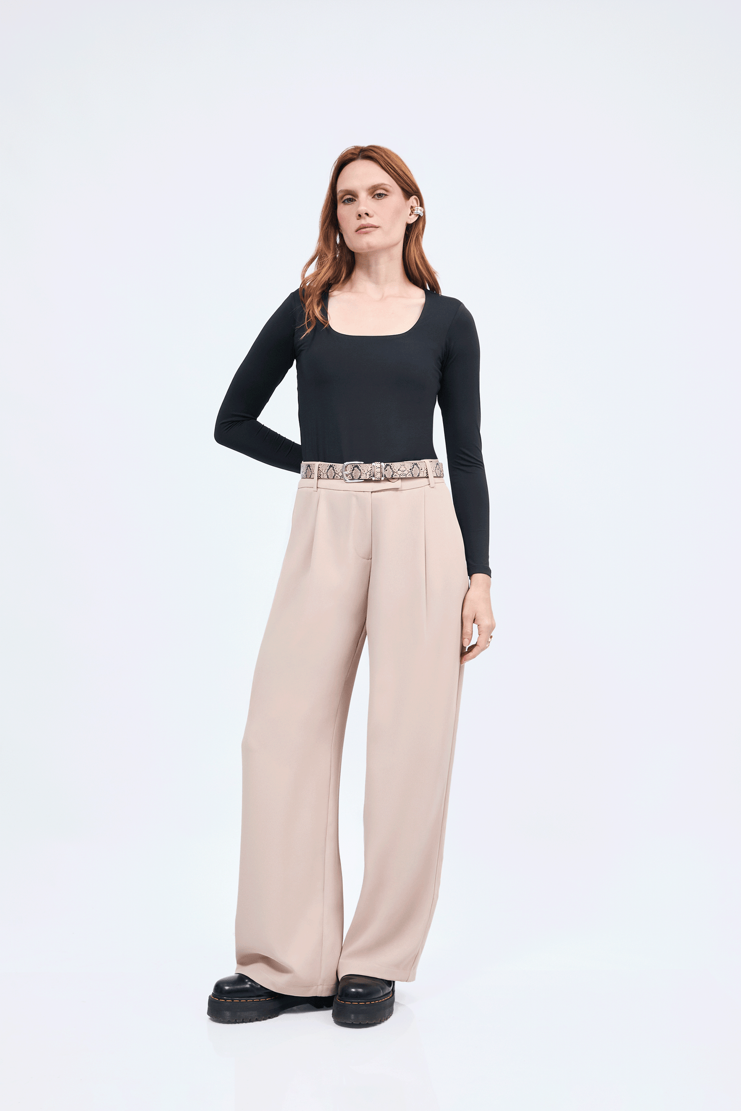 Top Alissa escote cuadrado y manga larga negro