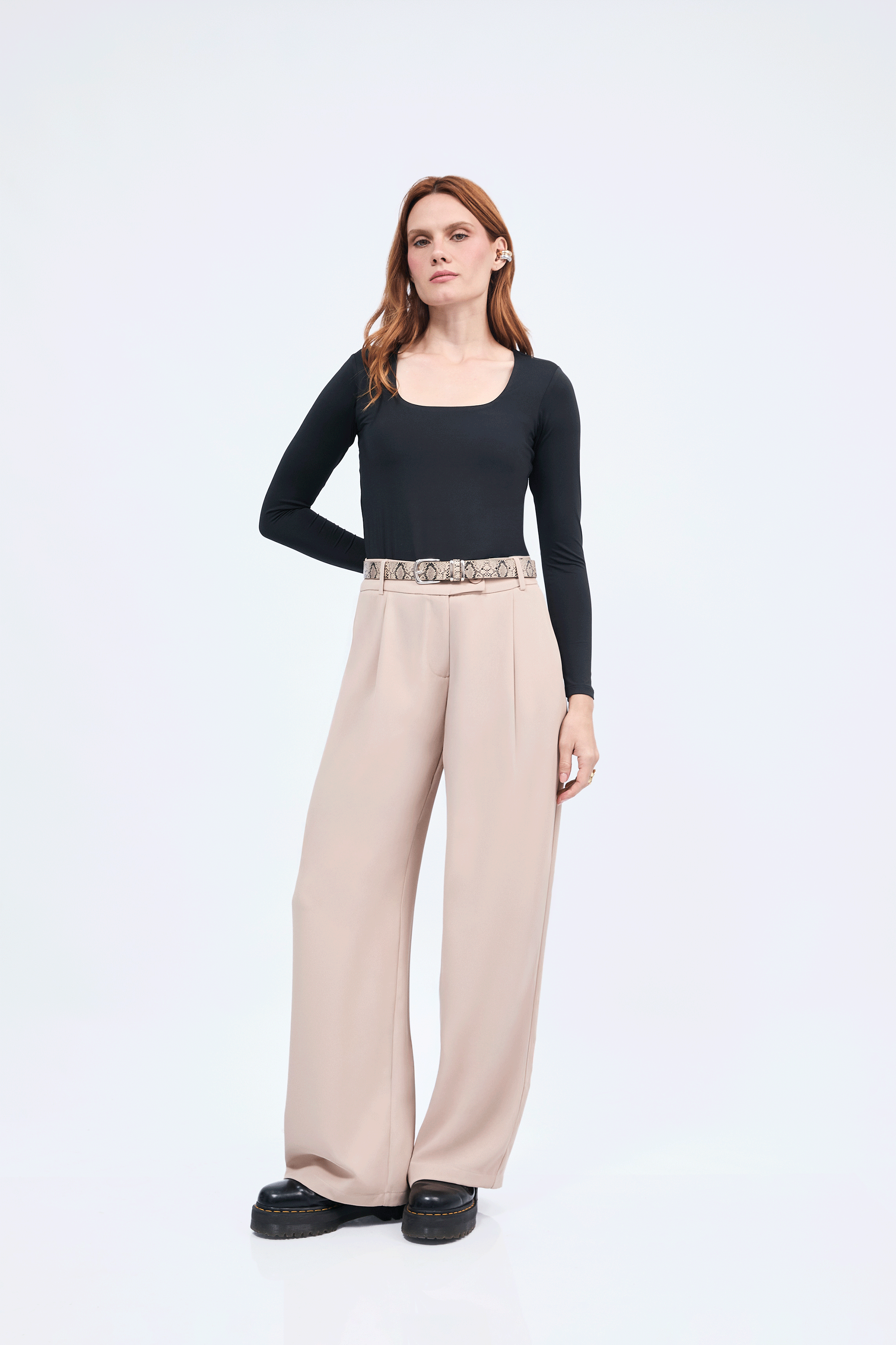 Top Alissa escote cuadrado y manga larga negro