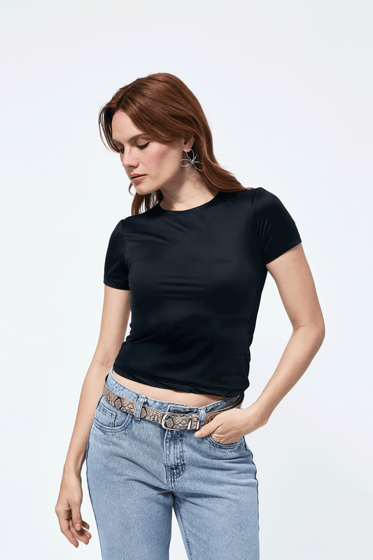 Polo Tess cuello redondo con manga corta negro