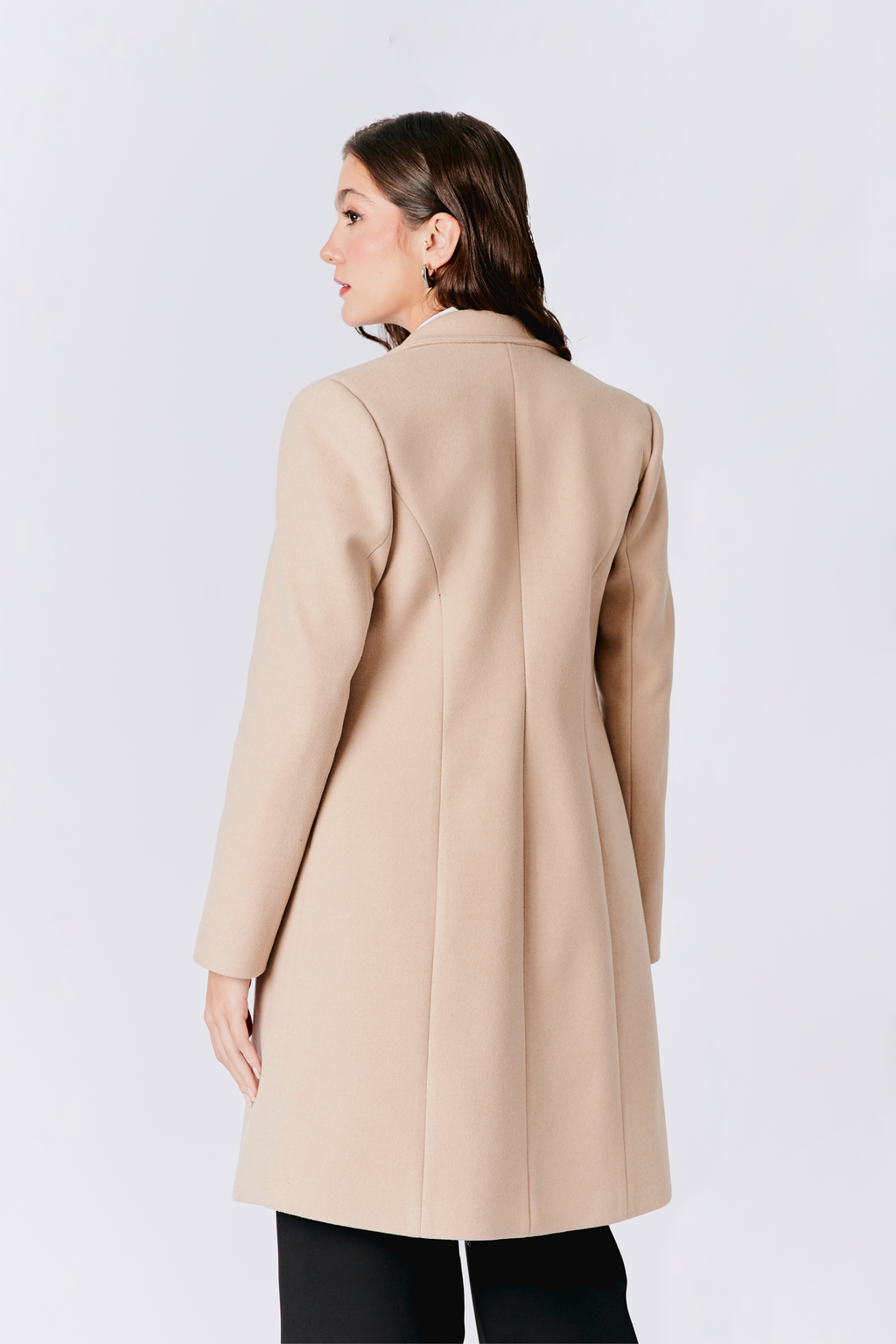 SACO LARGO CON BOLSILLOS FUNCIONALES BEIGE - ALTAMIRA