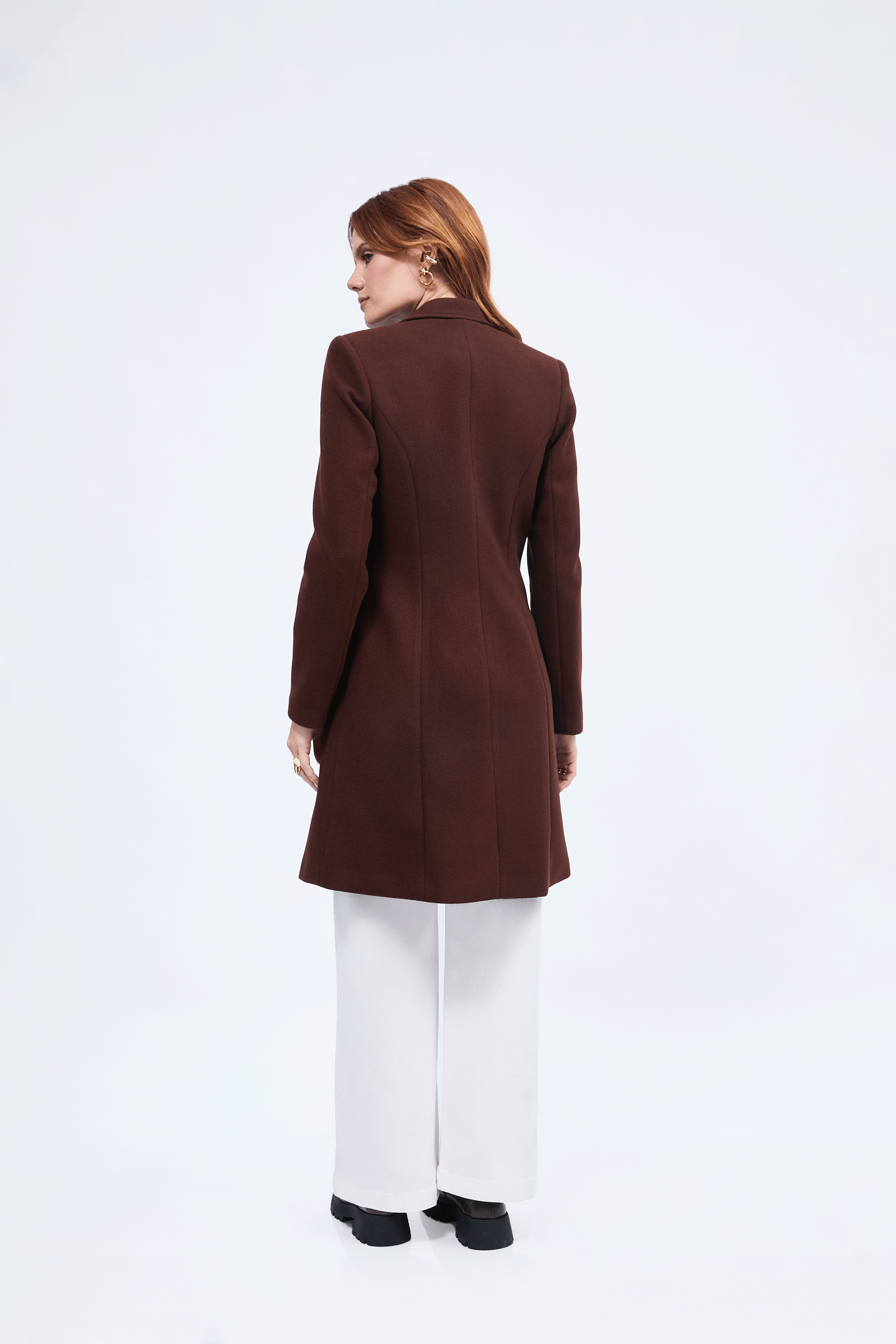 SACO ALTAMIRA LARGO CON BOLSILLOS FUNCIONALES MARRON