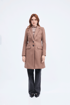 SACO LARGO CON BOLSILLOS FUNCIONALES COCOA - ALTAMIRA