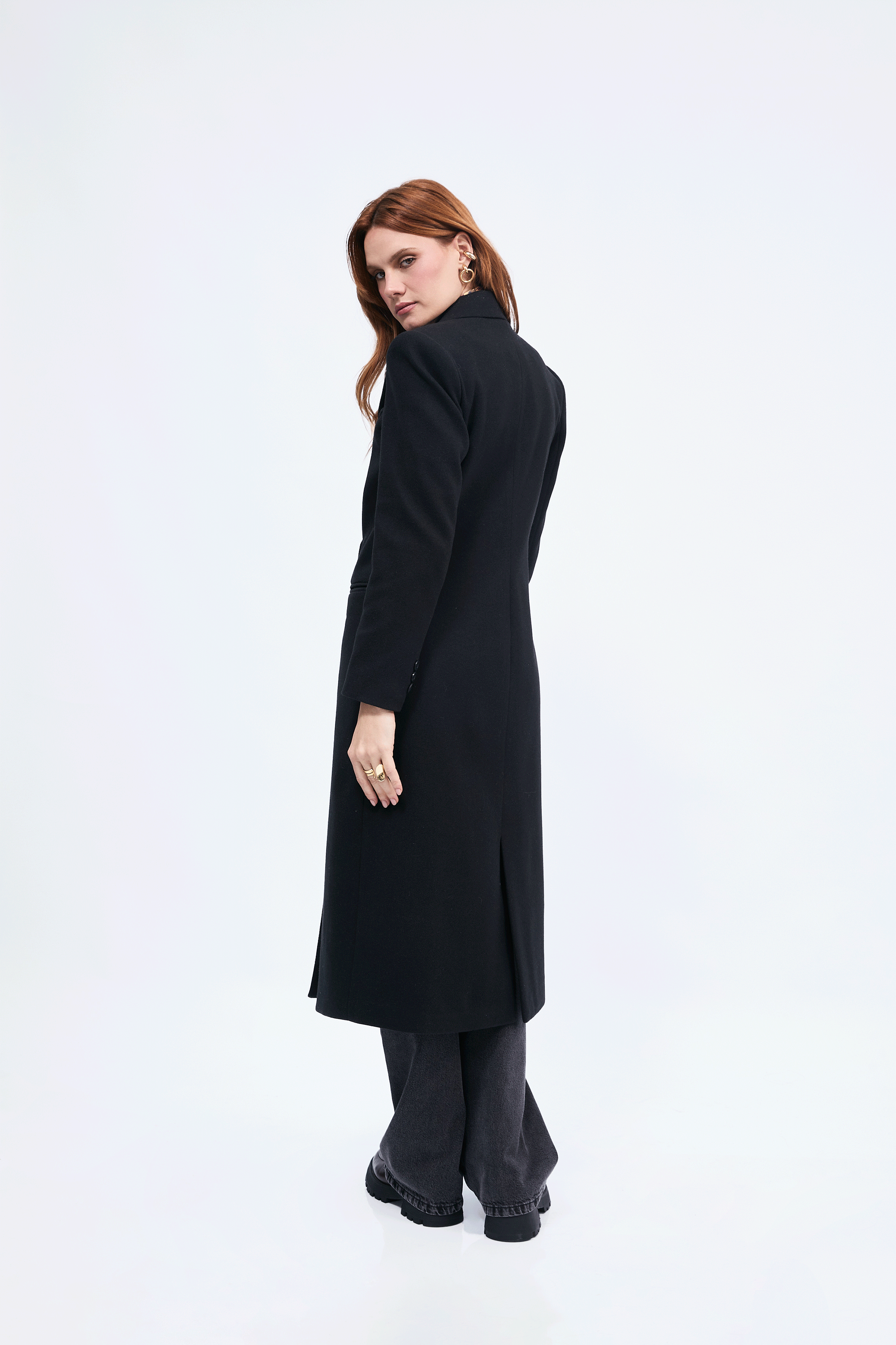 Saco largo con solapa y bolsillos funcionales Negro - Cameron