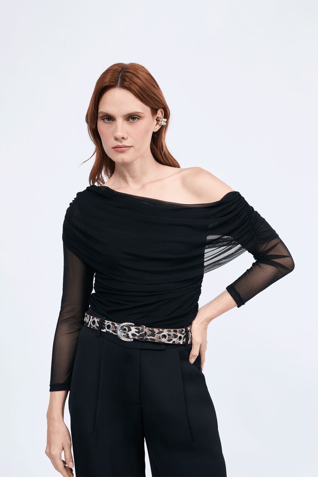 Top asimétrico manga larga negro - Jade