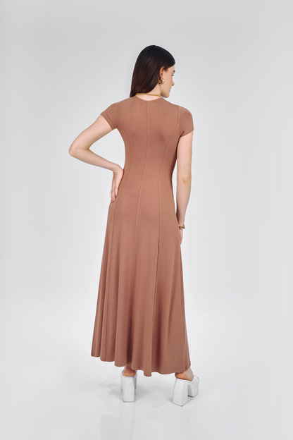 VESTIDO LARGO CUELLO REDONDO VIVIANNE TOPO