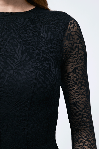 Vestido Aura manga larga de encaje con forro negro